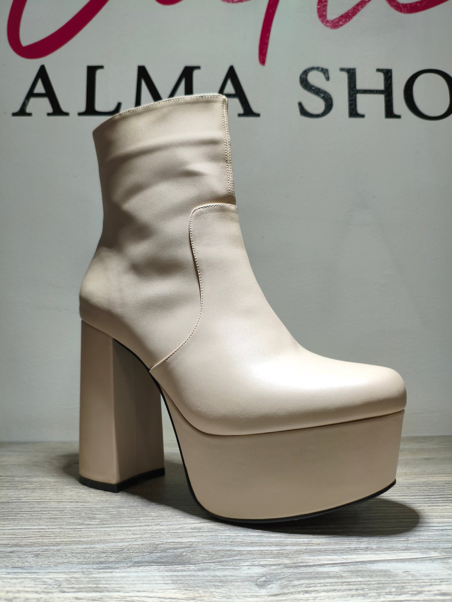 Botin Plataforma beige – Alma Shoes
