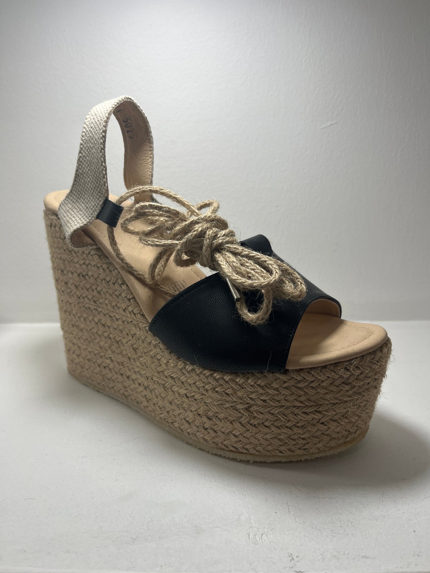 Alpargatas negro con cordones de yute – Alma Shoes