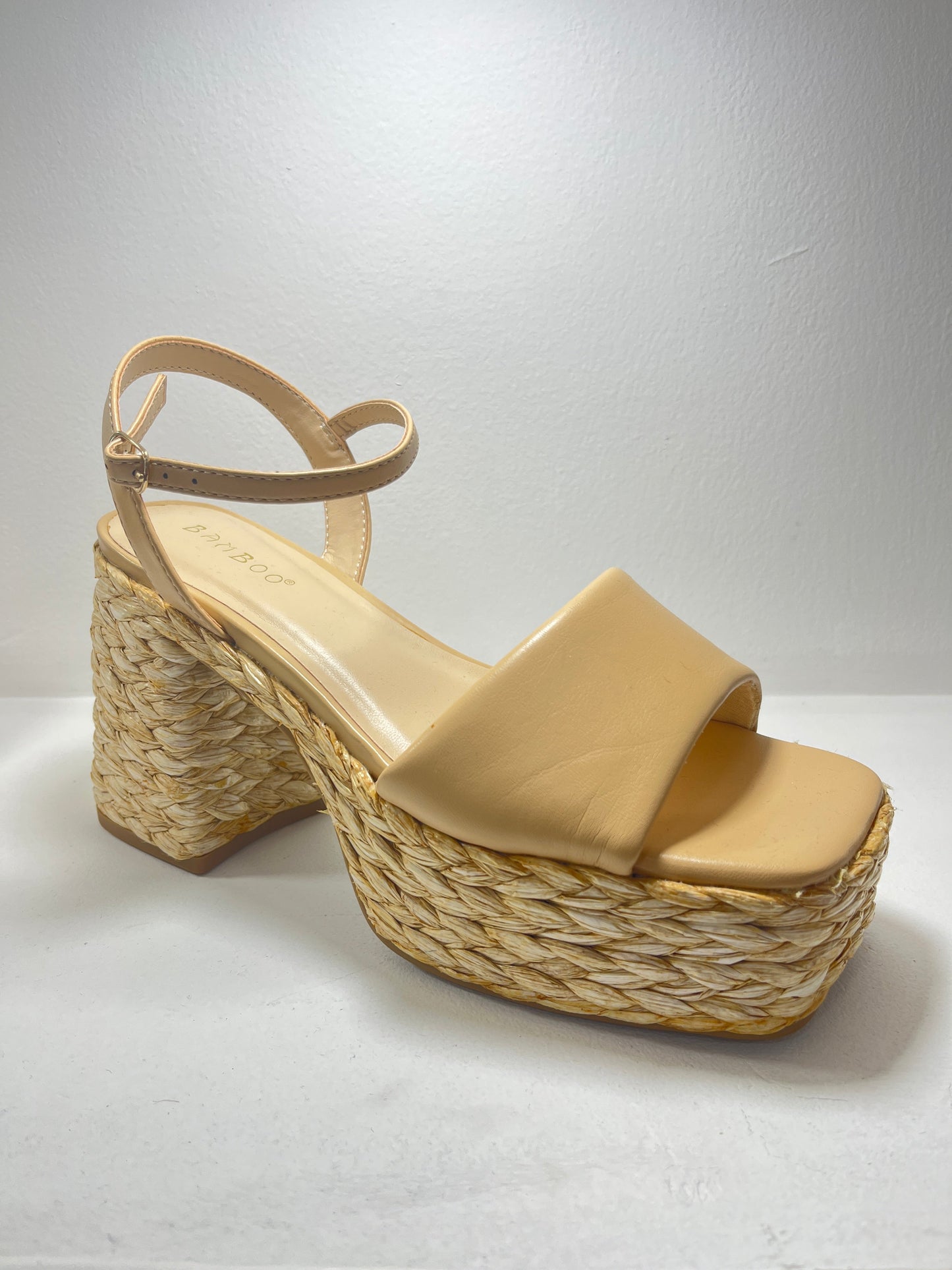 Alpargatas color piel con plataforma – Alma Shoes