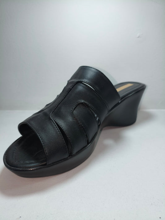 Sandalias negras con tiras en el empeine y plataforma – Alma Shoes