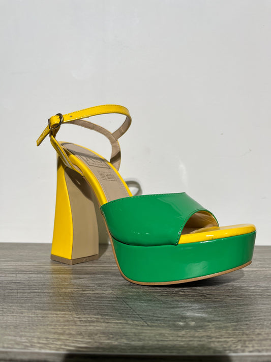 Tacon plataforma verde con acabado brillante – Alma Shoes