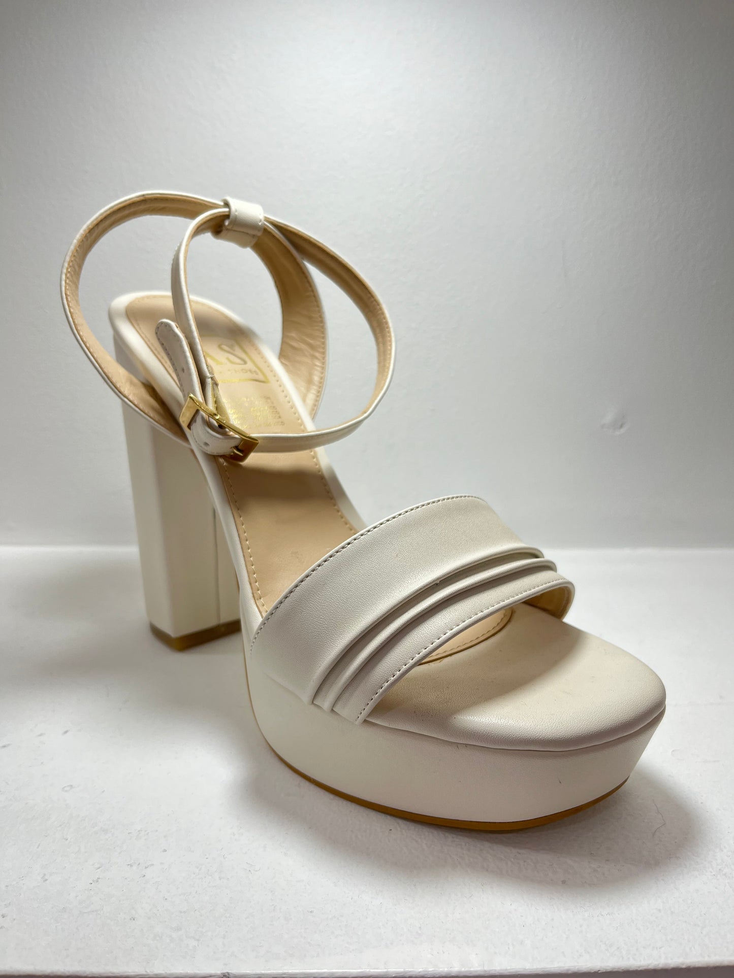 Sandalias plataforma blanco con diseño con tiras – Alma Shoes