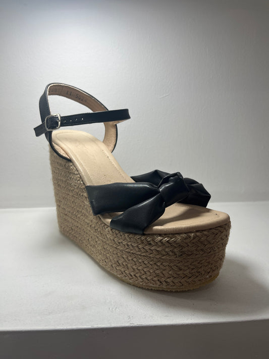 Alpargatas negro con lazo y cuña – Alma Shoes