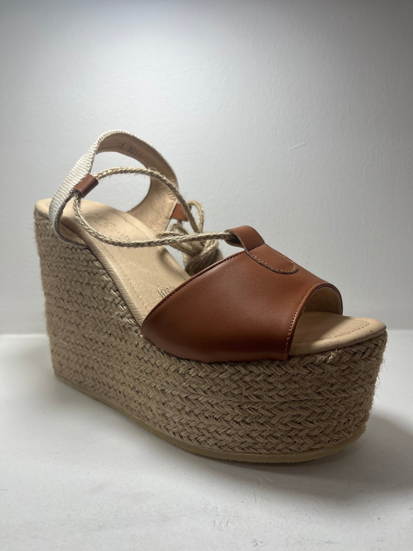 Alpargatas marrón con wedge – Alma Shoes