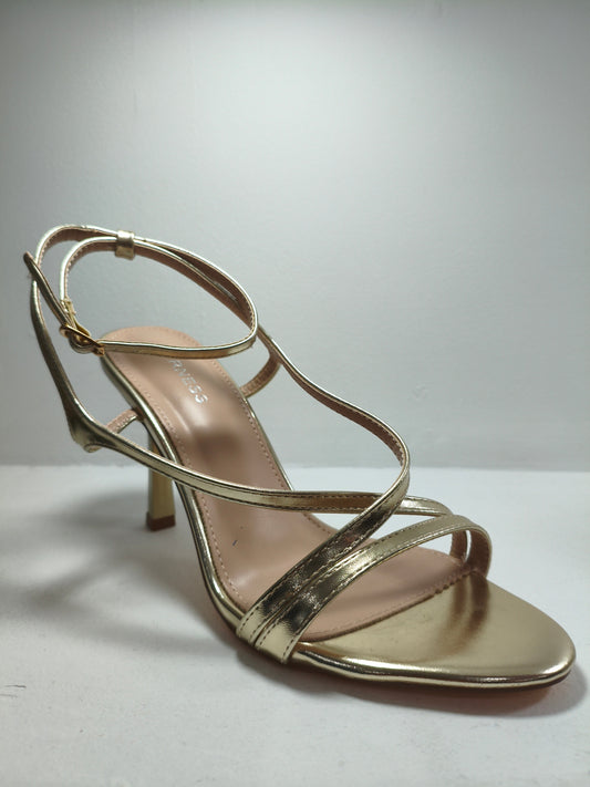 Zapatillas dorado con tirantes cruzados de tacón bajo – Alma Shoes