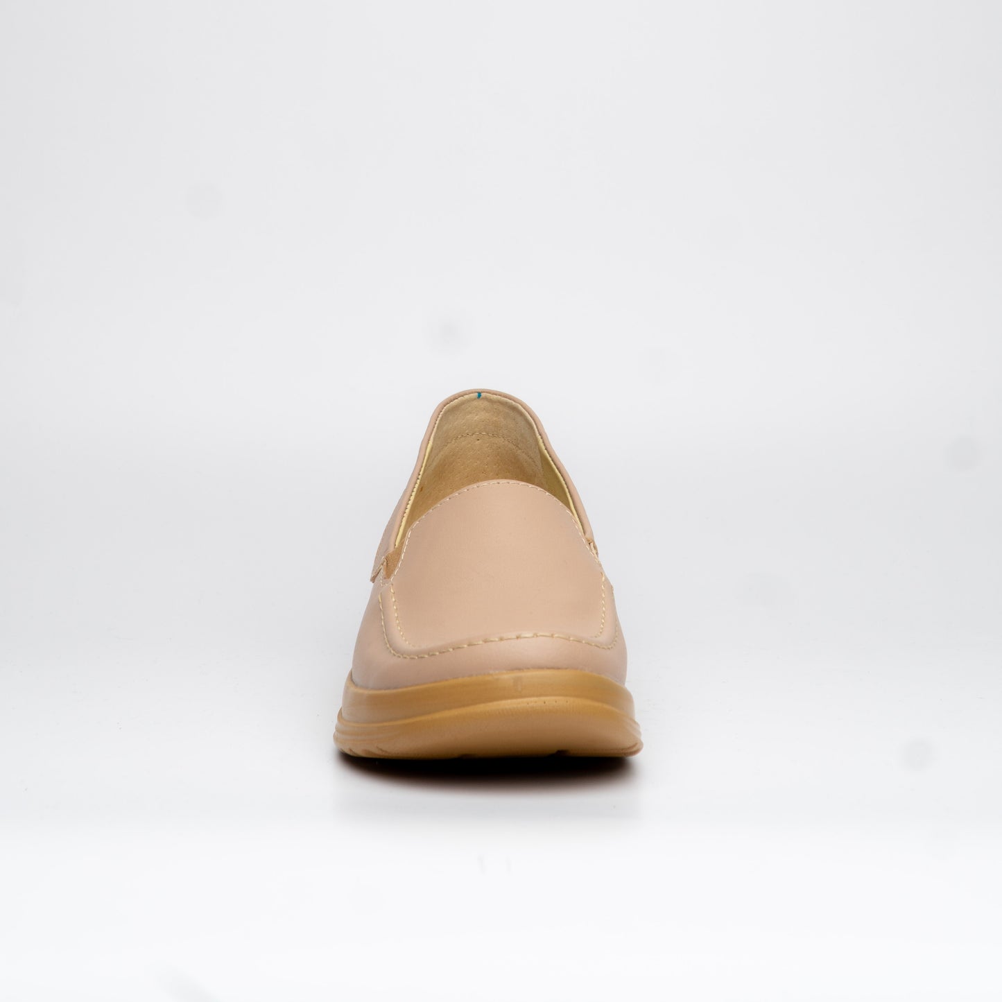 Mocacines rosa con costuras visibles y tacón cuña – Alma Shoes