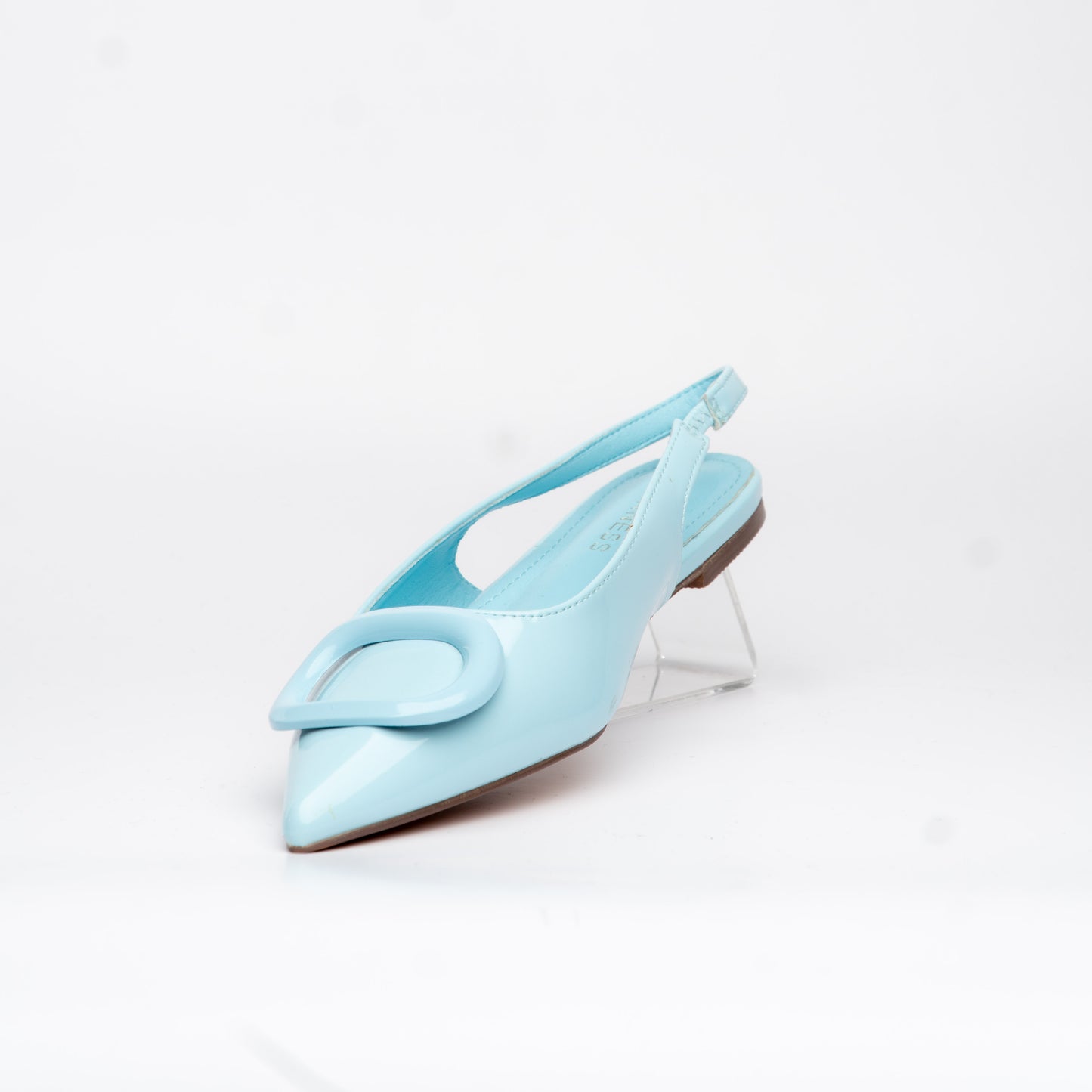 Kitten Heels azul con hebilla – Alma Shoes