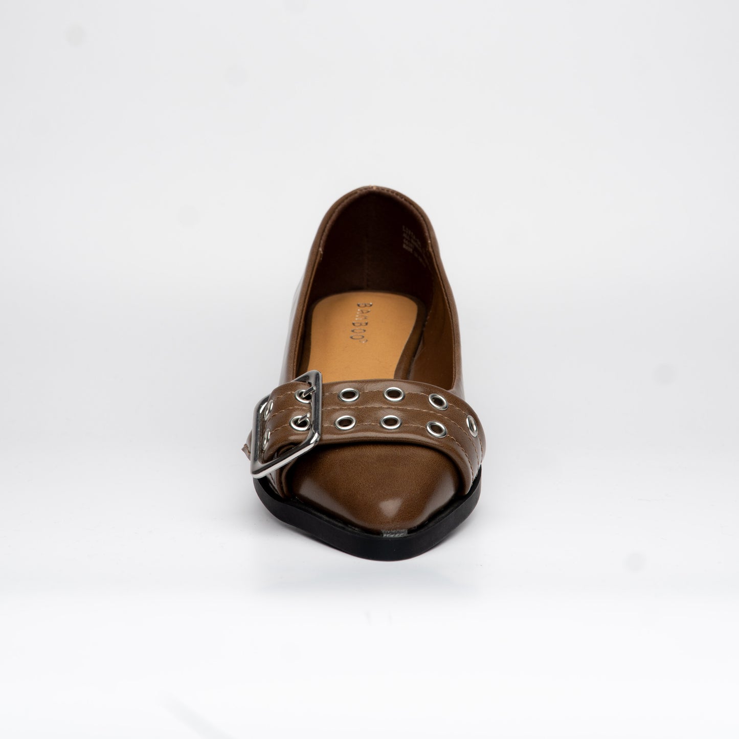 Kitten Heels marrón con hebilla metálica en la parte frontal – Alma Shoes