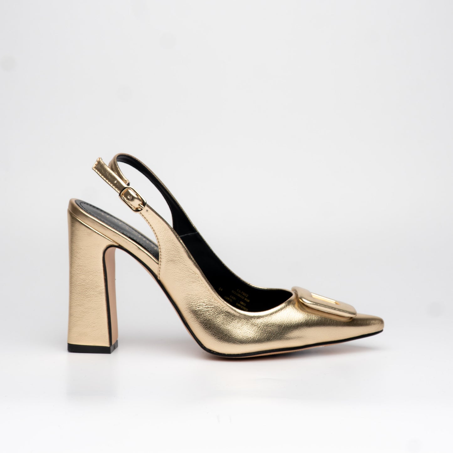 Tacones dorado con hebilla cuadrada – Alma Shoes