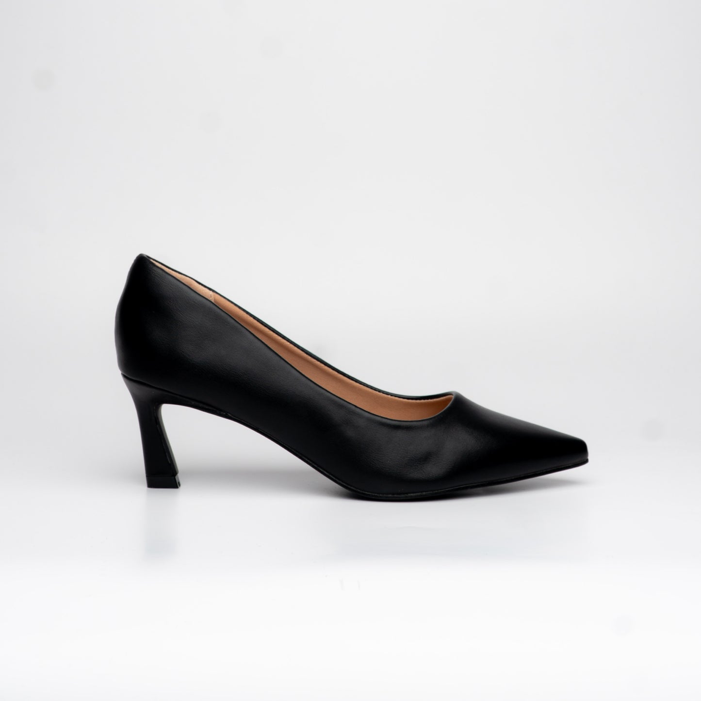 Stilettos negro de tacón medio – Alma Shoes