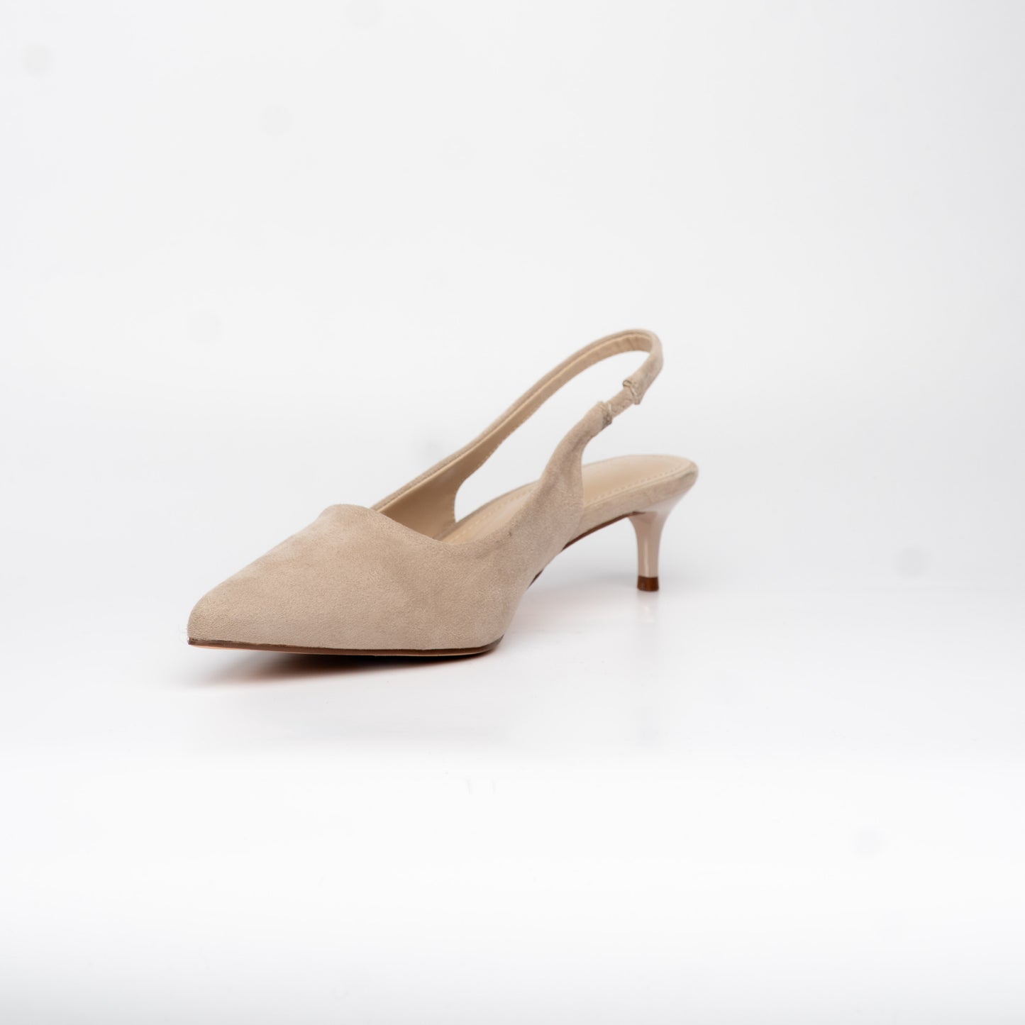 Kitten heels de gamuza color taupe – Alma Shoes