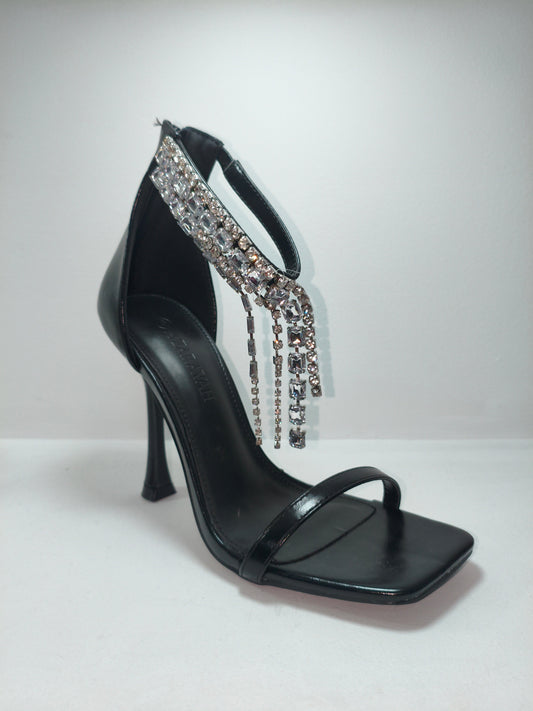 Zapatillas negro con cristales decorativos de tacón alto – Alma Shoes