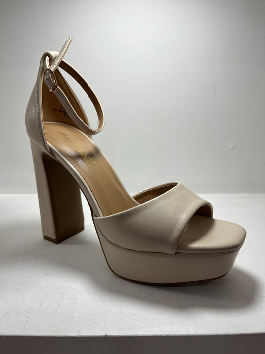Sandalias Plataforma beige con correa en el tobillo – Alma Shoes