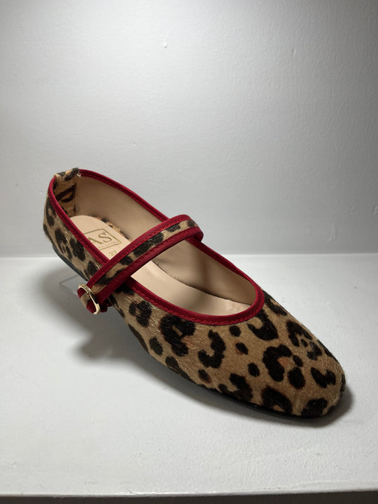 Balerinas beige con diseño leopardo y cintilla roja – Alma Shoes