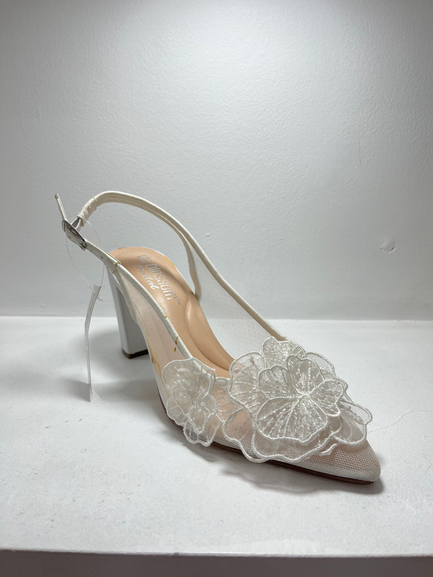 Tacones blanco floreados – Alma Shoes