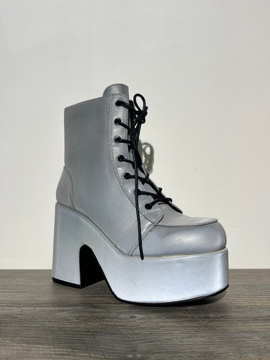Botas plataforma plateado con reflejante – Alma Shoes